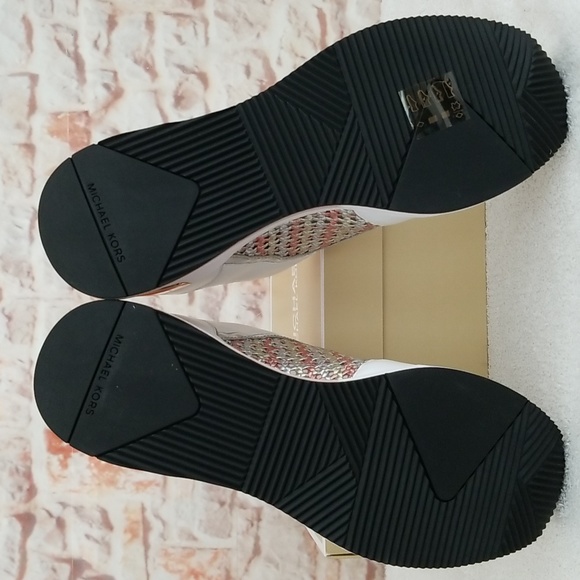 New Michael Kors Georgie Wedge Sneakers - Picture 6 of 10